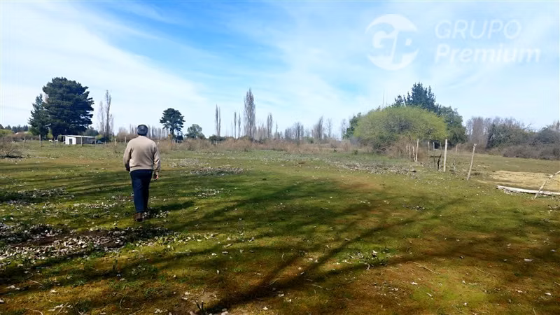 Terreno 10.000 m con estero a 9 km de Los Ángeles. Dueño