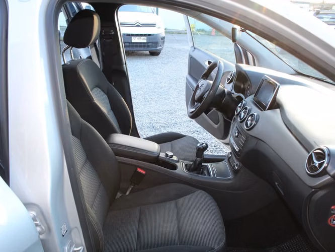 MERCEDES BENZ B180 1.6 BLUE EFFICIENCY 4X2 MT 5P 2016