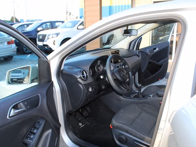 MERCEDES BENZ B180 1.6 BLUE EFFICIENCY 4X2 MT 5P 2016