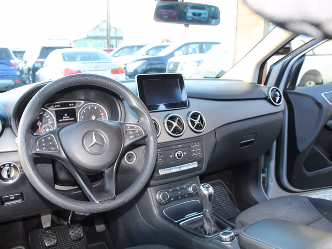 MERCEDES BENZ B180 1.6 BLUE EFFICIENCY 4X2 MT 5P 2016