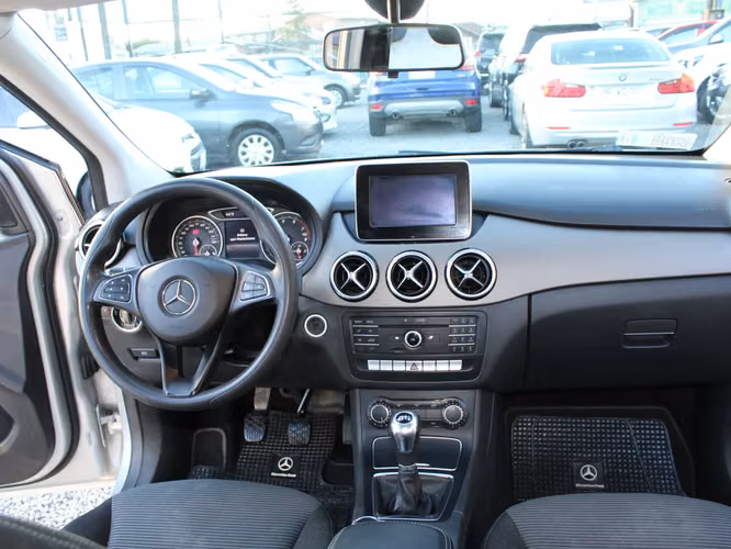 MERCEDES BENZ B180 1.6 BLUE EFFICIENCY 4X2 MT 5P 2016