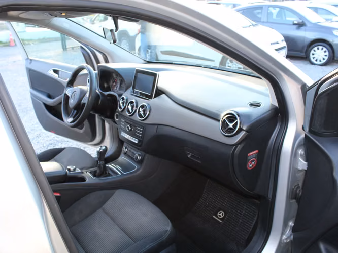 MERCEDES BENZ B180 1.6 BLUE EFFICIENCY 4X2 MT 5P 2016