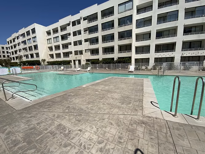 AMPLIO Y ELEGANTE DPTO, SECTOR RESIDENCIAL