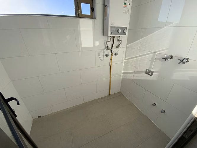 AMPLIO Y ELEGANTE DPTO, SECTOR RESIDENCIAL