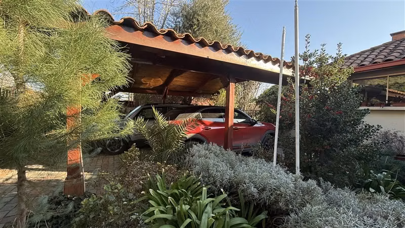 Casa en venta de 3 dorm. en La Reina