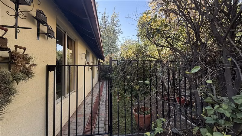 Casa en venta de 3 dorm. en La Reina