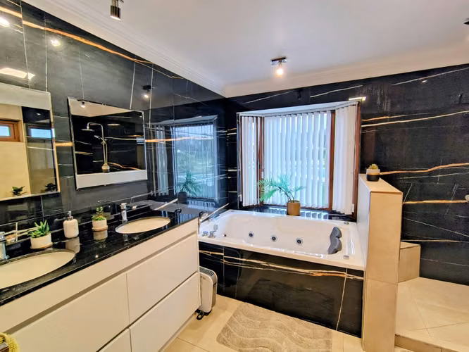 Vendo casa seminueva 293m2 en parcela 5000m2 en Condominio