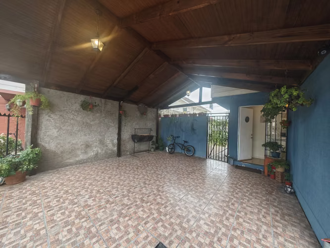 HERMOSA CASA DE 3 DORMITORIOS 3 BAÑOS EN PADRE HURTADO