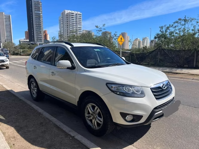 Hyundai Santa Fe 2012 2.4 GLS Mecánica | 157.000 km | $6.500.000