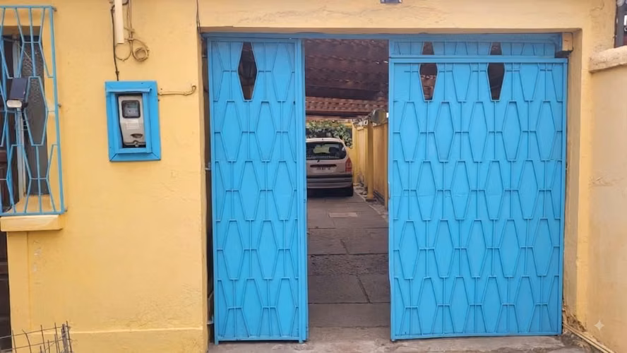 SE VENDE AMPLIA PROPIEDAD CERRILLOS. SANTIAGO