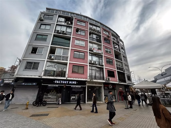 Arriendo Oficina, sin gastos comunes, a pasos del Costanera