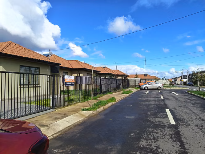 Casa Aislada Familia en sector Residencial