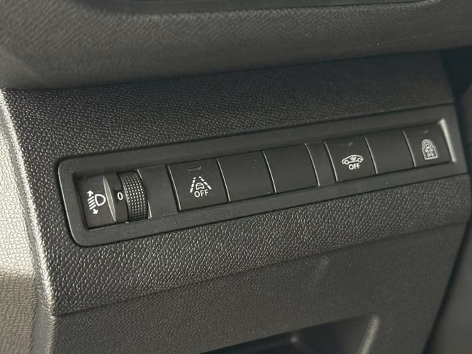 PEUGEOT 3008  2024