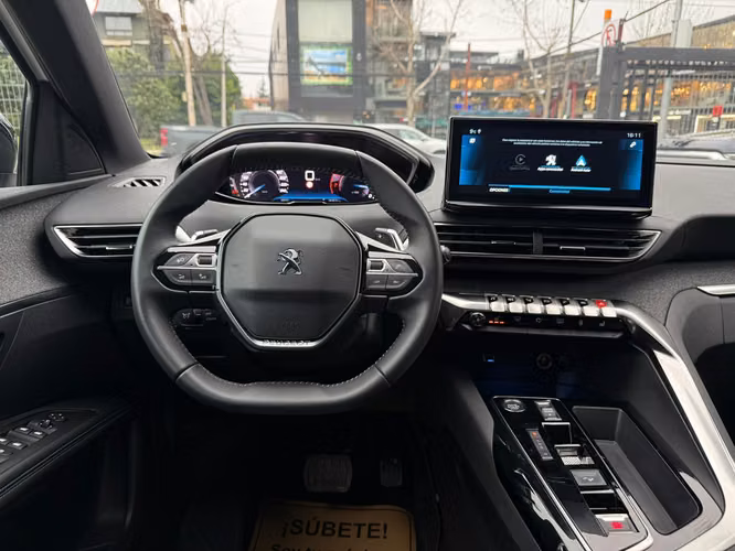 PEUGEOT 3008  2024