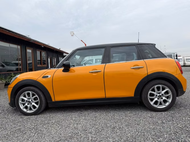 MINI COOPER F55 COOPER 1.5 6MT  2015