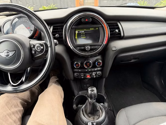 MINI COOPER F55 COOPER 1.5 6MT  2015
