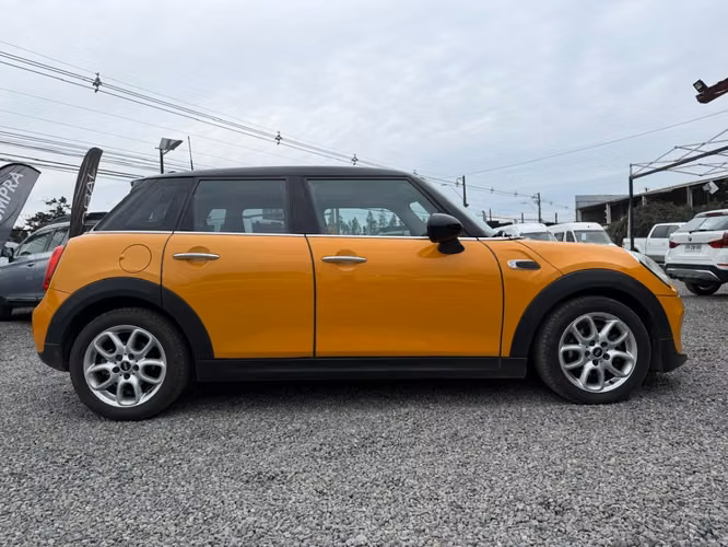 MINI COOPER F55 COOPER 1.5 6MT  2015