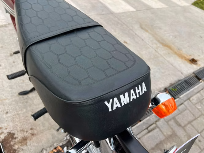 YAMAHA RS100  1975