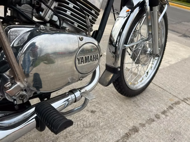 YAMAHA RS100  1975