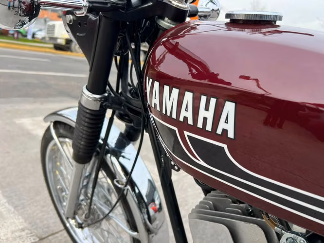 YAMAHA RS100  1975