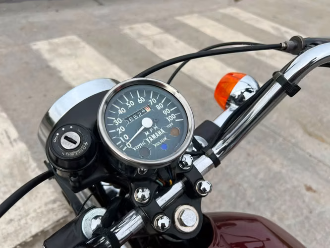 YAMAHA RS100  1975