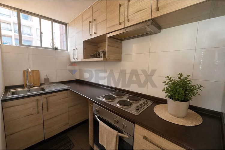 Arriendo 2d2b1e + bod. metro cerro blanco