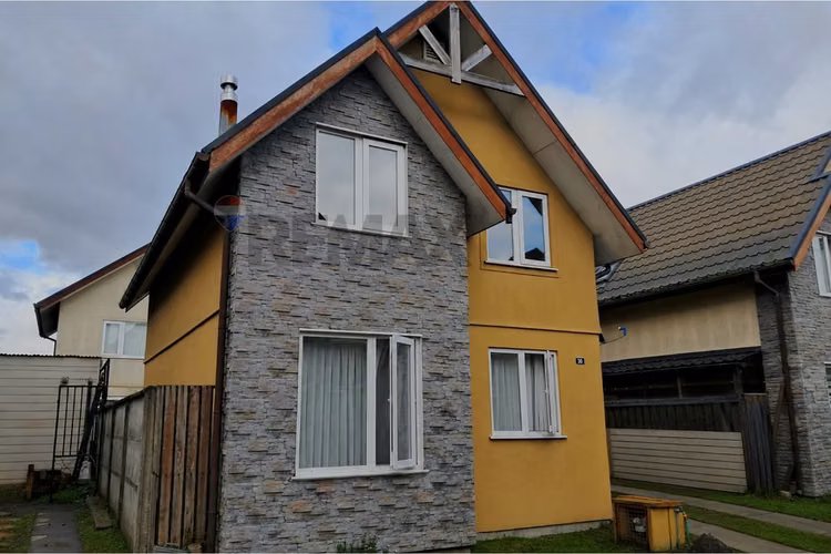 Casa en arriendo 3d 2b