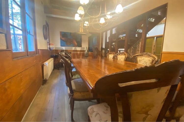 Espectacular casa comercial de 3 pisos! - Imagen 5