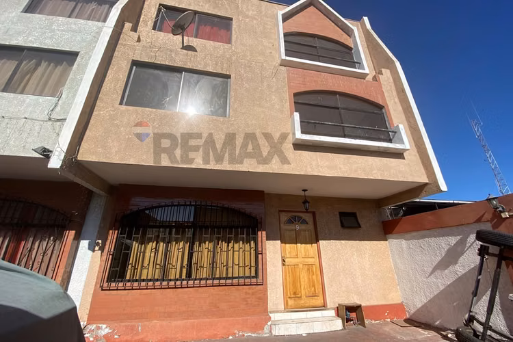 En condominio calle uribe casa en arriendo