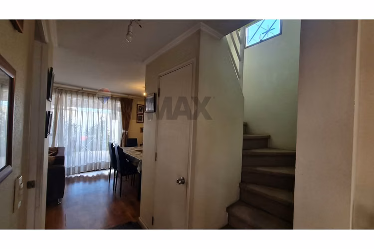 Casa familiar en buin: luz, espacio y conexión - Imagen 2