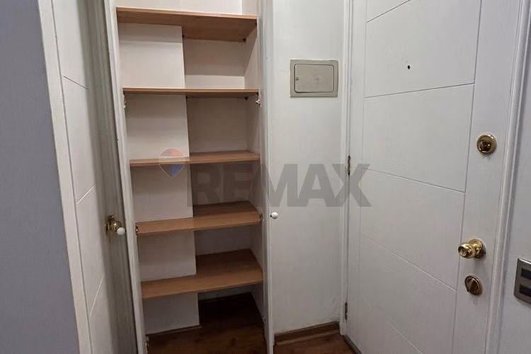 Depto en venta santiago 2d/1b, metro santa isabel