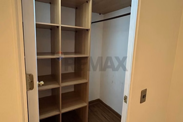 Depto en venta santiago 2d/1b, metro santa isabel