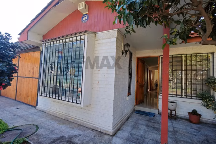 Casa en venta 3d+2b villa los lagos