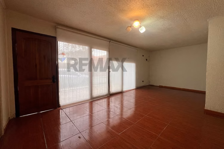 Venta gran casa de 3d+2b en los tilos, quilicura