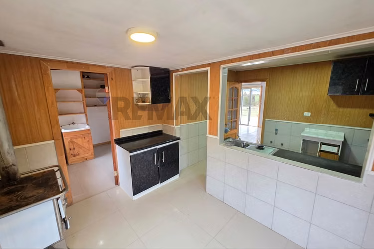 Parcela en pirque con bajada al río y 3 casas
