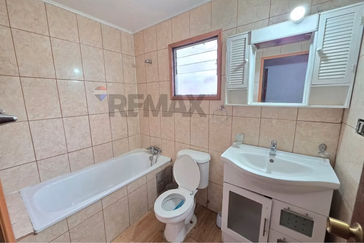 Parcela en pirque con bajada al río y 3 casas