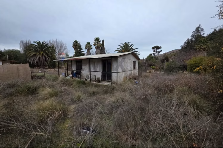 Parcela en pirque con bajada al río y 3 casas