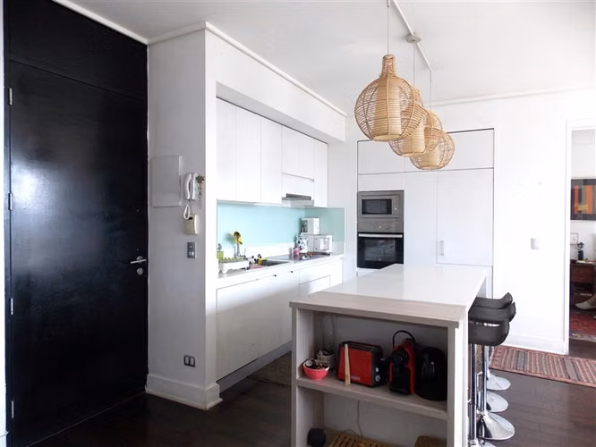 DEPARTAMENTO Av. Vitacura, Espoz