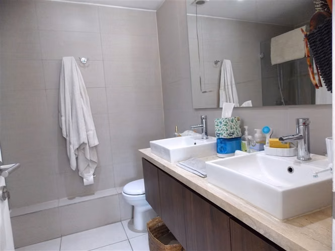 DEPARTAMENTO Av. Vitacura, Espoz