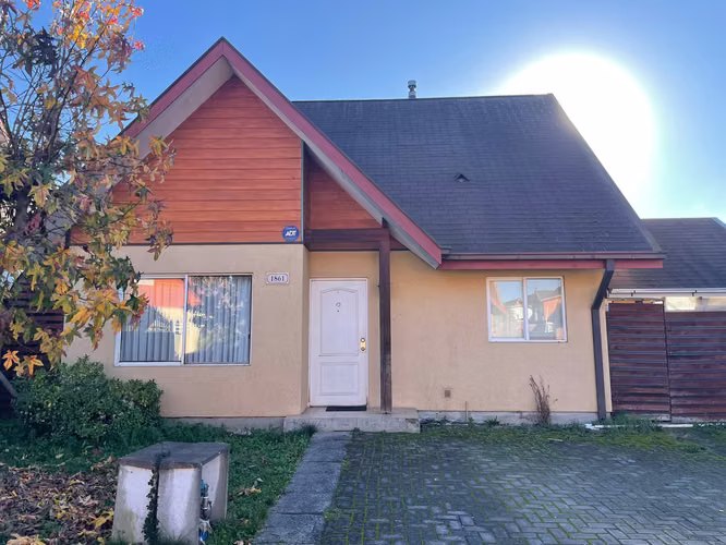ARRIENDA ESPACIOSA CASA 4D Y 3B BARRIO LAS ENCINAS