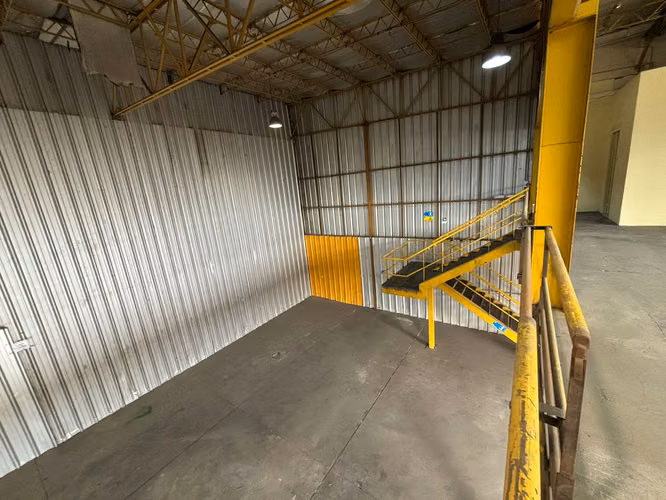 BODEGA CON ANDENES EN QUILICURA, ACCESO PANAMERICANA NORTE