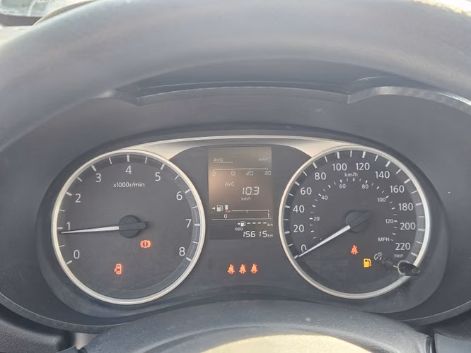 Nissan Versa Sense Mt 1.6 2024