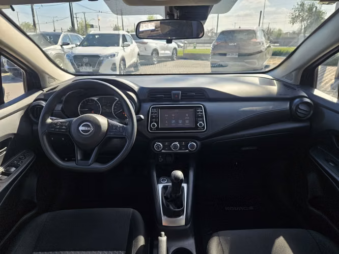 Nissan Versa Sense Mt 1.6 2024