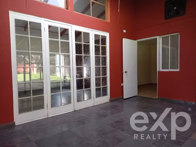 Parcela en venta 4 dorm y 5 baños en Talagante