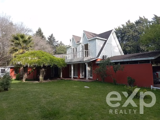 Parcela en venta 4 dorm y 5 baños en Talagante