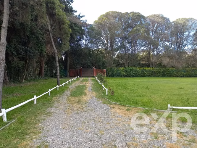 Parcela en venta 4 dorm y 5 baños en Talagante