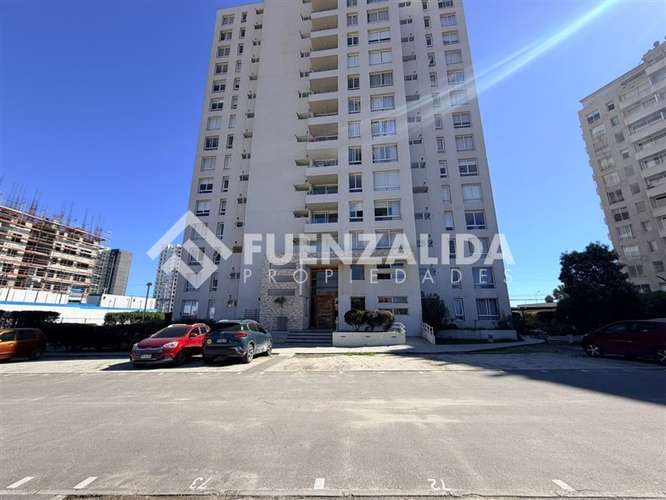 Departamento en venta de 3 dorm. en La Herradura