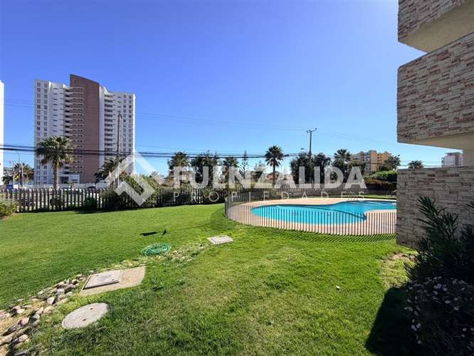 Departamento en venta de 3 dorm. en La Herradura