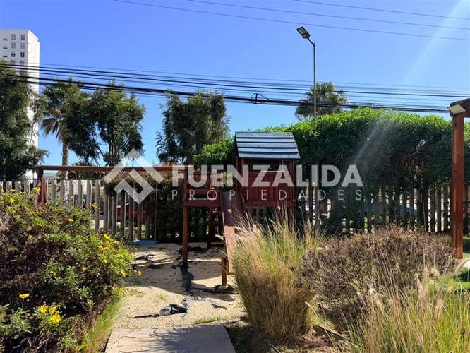 Departamento en venta de 3 dorm. en La Herradura