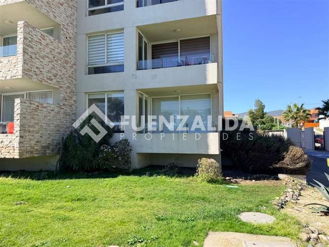 Departamento en venta de 3 dorm. en La Herradura
